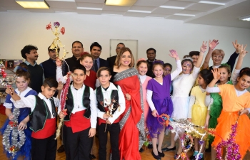 The Embassy welcomed young children on 15 January, courtesy Centre Amilipe, to mark the Roma New Year, Vasilitsa. The talented youngsters performed a beautiful Holi dance and blessed the Embassy officials in the traditional way. Ambassador Pooja Kapur gave them a pep talk and extended a standing invitation to revisit the Embassy.   